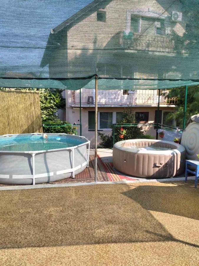 Hostel Bata Magyarkanizsa Kültér fotó
