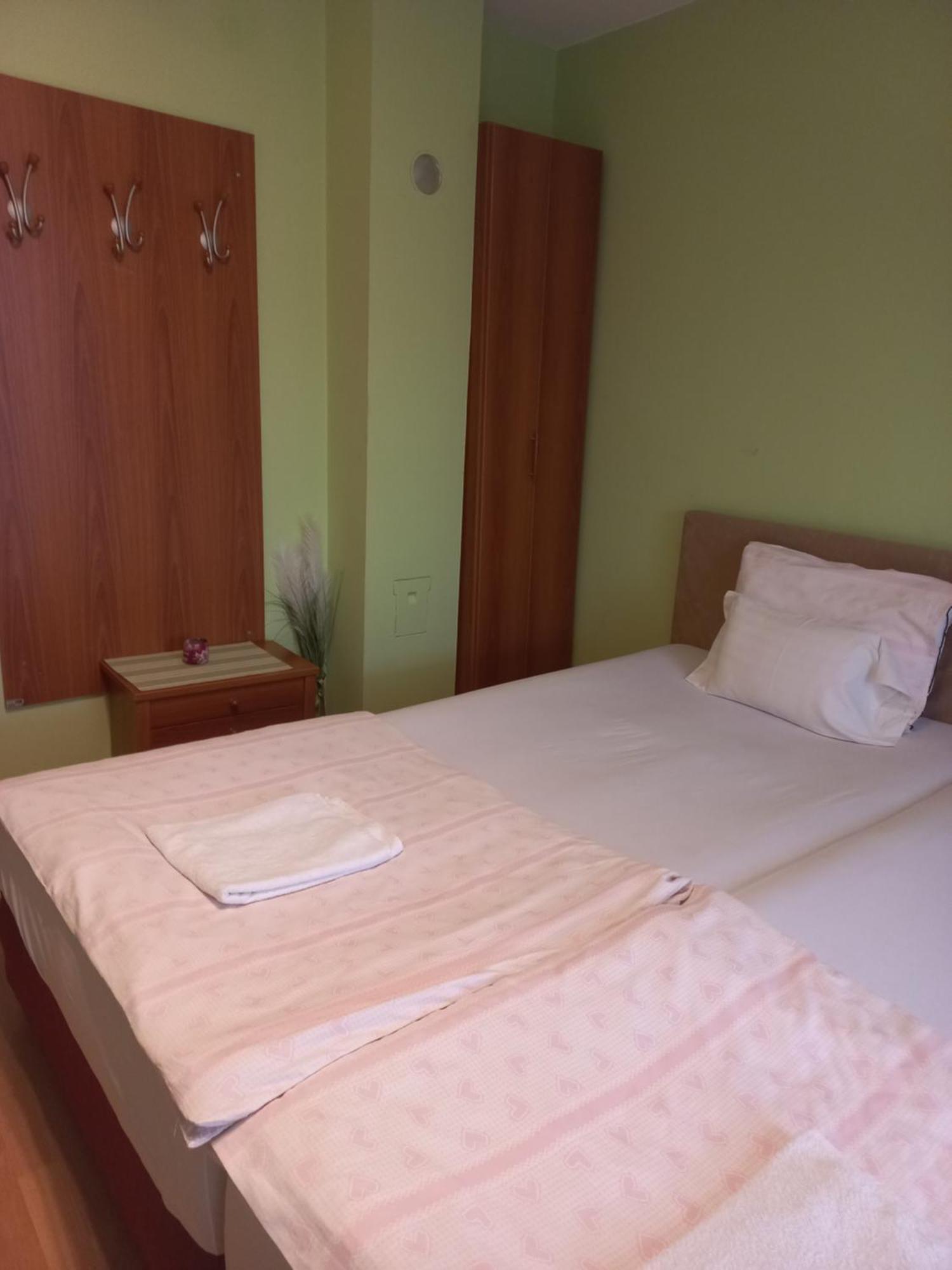 Hostel Bata Magyarkanizsa Kültér fotó